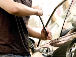 Auto-insurance-and-car-thefts
