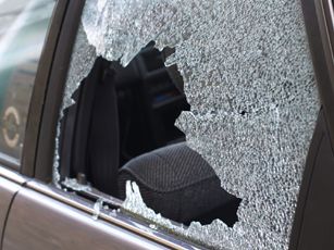 broken car window 1