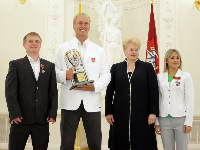Prezidentė olimpiečiams įteikė valstybinius apdovanojimus. / Gedimino Savickio (ELTA) nuotr.