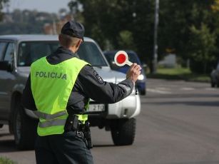 policija