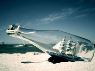 ship-in-bottle-boat-sand-1920x1200