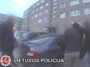 Studento pagrobimu kaltinami asmenys perduoti teismui