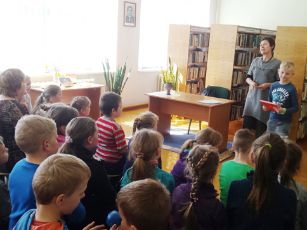 1 traksedziu_biblioteka_rasytoja_nijole_kepeniene