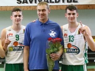 krepsininkai rinktinese_nr9_Dovydas_Rimkus_terneris_P_jonikas_nr.13_Tautvydas_Rimkus