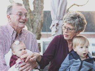 grandparents-1969824 960_720